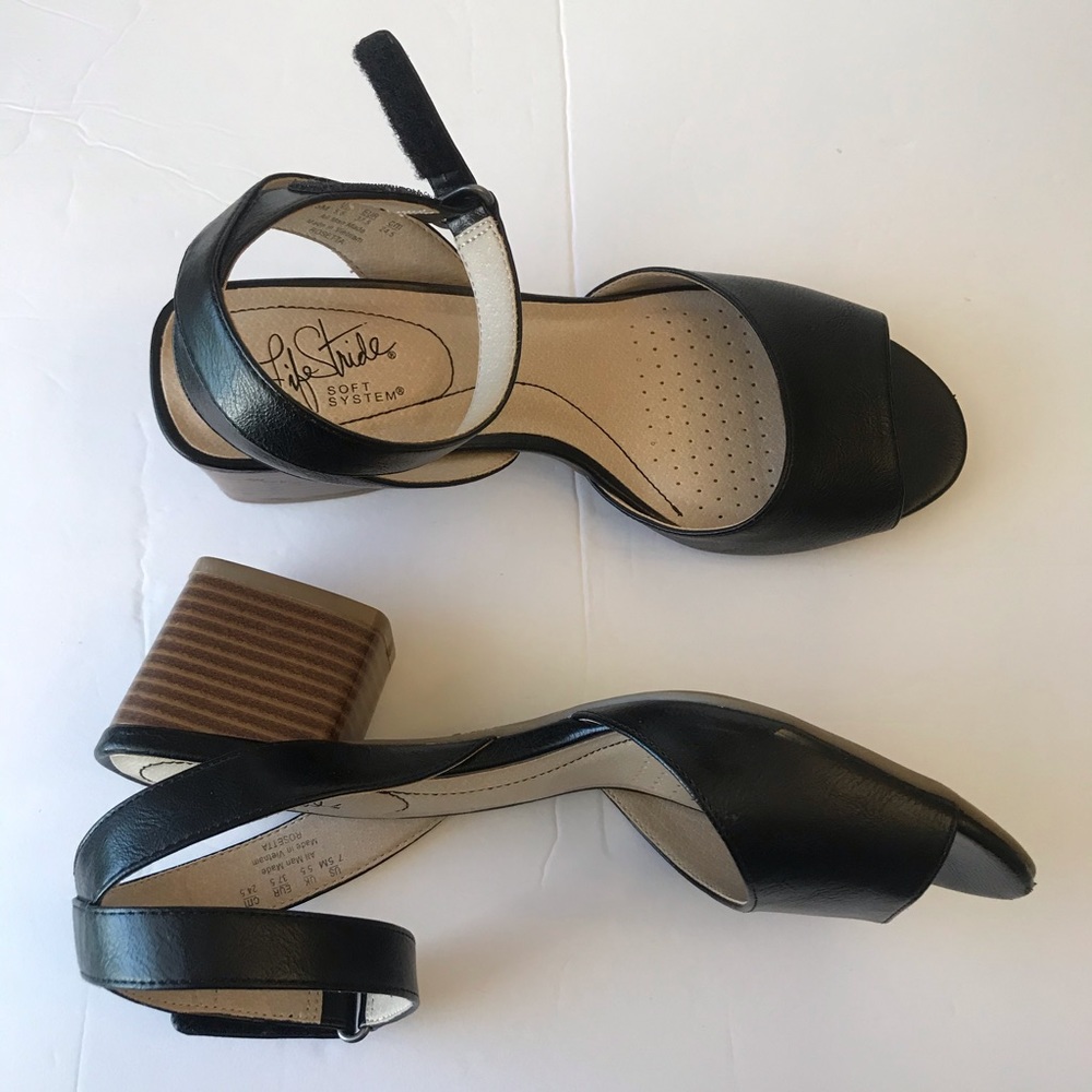 LifeStride black ankle strap open toe sandals 7,5